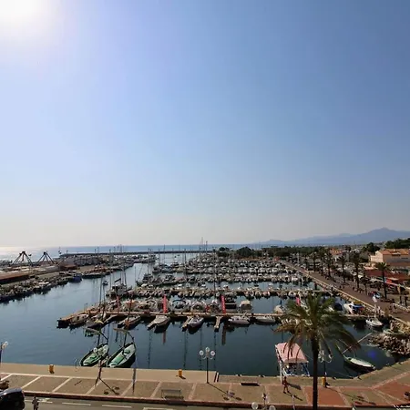 Splendide Vue Sur Le Port St Cyp *
